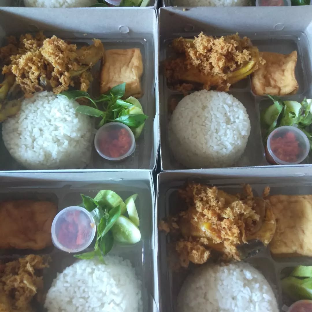 Nasi Box Ayam Kremez