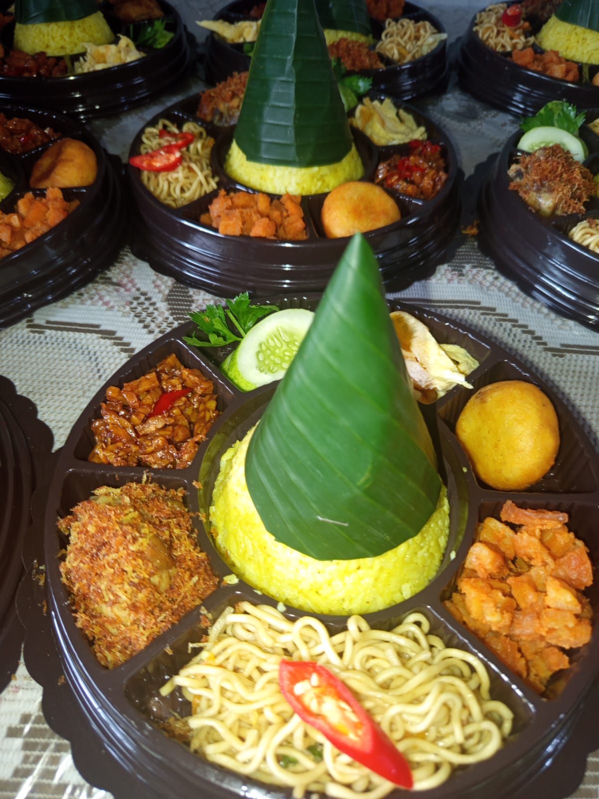 Nasi tumpeng tumini